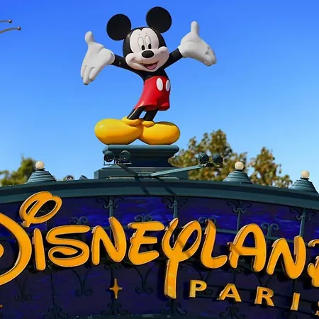 Sunny Disneyland Paris - Rentaway